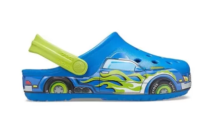 (PS) Crocs Sandálias de Salto Raso Padrão Engraçado Azul Esportivo