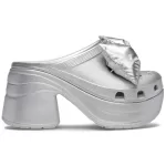 (WMNS) Crocs Arco metálico de sirene Clogs ‘Prata’