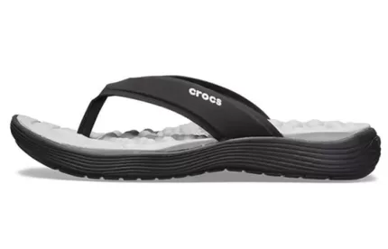 (WMNS) Crocs Chinelos Reviva Preto