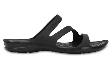 (WMNS) Crocs Chinelos Swiftwater ‘Pretos’