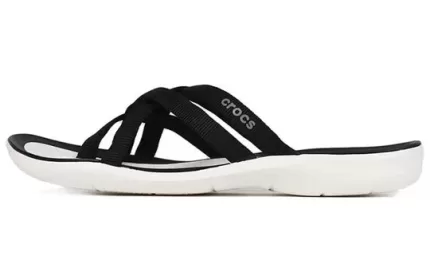 (WMNS) Crocs Chinelos de praia e piscina ‘Black White’