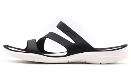 (WMNS) Crocs Chinelos esportivos Swiftwater