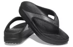 (WMNS) Crocs Chinelos pretos com sola grossa