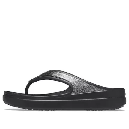 (WMNS) Crocs Chinelos pretos com sola grossa