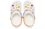 (WMNS) Crocs Classic Clog Chinelos esportivos ao ar livre branco