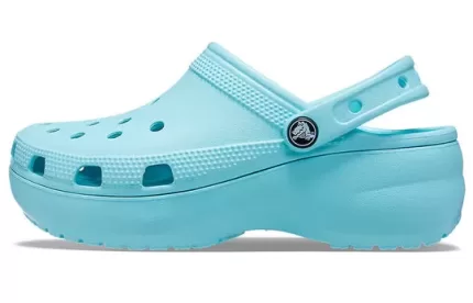 (WMNS) Crocs Classic Entupimento de plataforma ‘Água Pura’