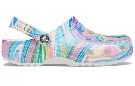 (WMNS) Crocs Classic Fora deste mundo II Clog ‘Multicolorido’