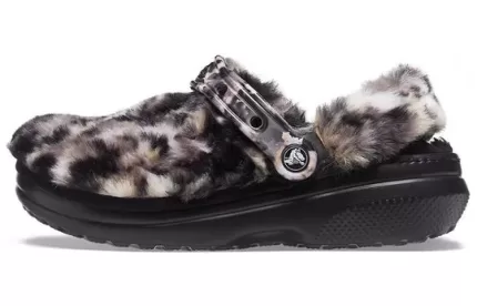 (WMNS) Crocs Classic Pele Certa ‘Animal Oreo Forrado’