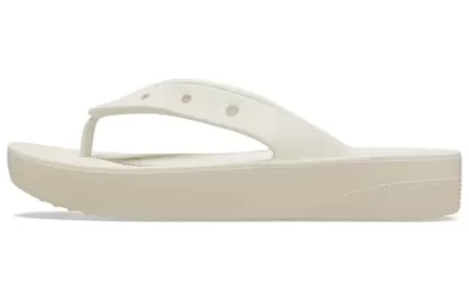 (WMNS) Crocs Classic Plataforma Flip (Bege)
