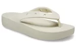(WMNS) Crocs Classic Plataforma Flip (Bege)