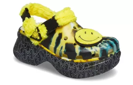 (WMNS) Crocs Classic tamanco Rosto Sorridente Elegante Flat Esportivo Sandálias Amarelas