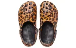 (WMNS) Crocs Classic tamanco estampa animal praia Sandálias casuais estampa leopardo