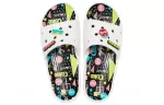 (WMNS) Crocs Coca Cola x Chinelos/chinelos de praia e piscina dos anos 90