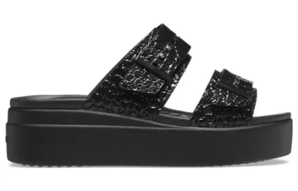 (WMNS) Crocs Fivela Brooklyn Croco Shine ‘Preta’ 209361