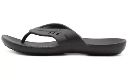 (WMNS) Crocs Kadee Cozy antiderrapante chinelos pretos 14177-001