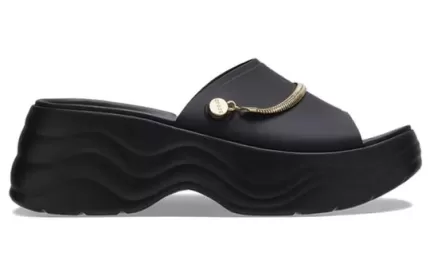 (WMNS) Crocs Skyline Shimmer Slides ‘Ouro Preto’