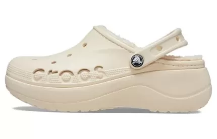 (WMNS) Crocs Tamanco forrado com plataforma Baya ‘Bege’