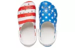 (WMNS) Crocs USA Padrão Impressão Leve Sandálias Aconchegantes Azul Vermelho