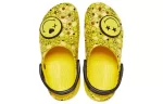 (WMNS) Crocs X Smiley Classic Tamanco Sola Grossa Rosto Sorridente nuvens Sandálias Amarelo Preto